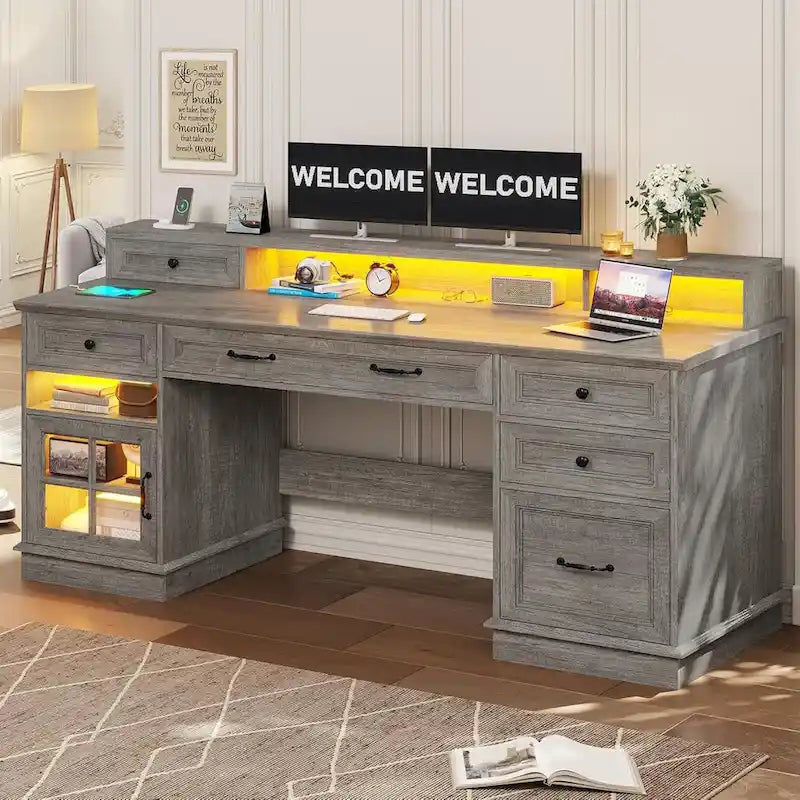 Scrivania direzionale con cassetti e mobile contenitore